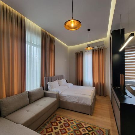 Berhami Studio Apartment Тирана Екстериор снимка