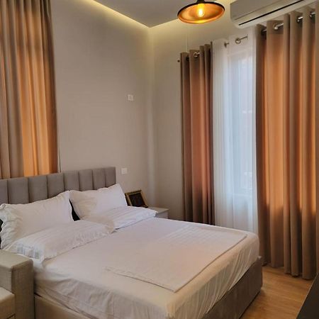 Berhami Studio Apartment Тирана Екстериор снимка