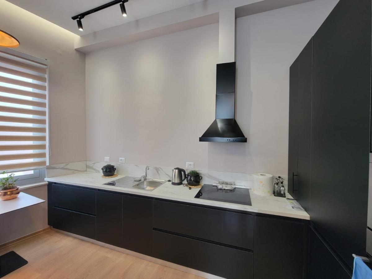 Berhami Studio Apartment Тирана Екстериор снимка