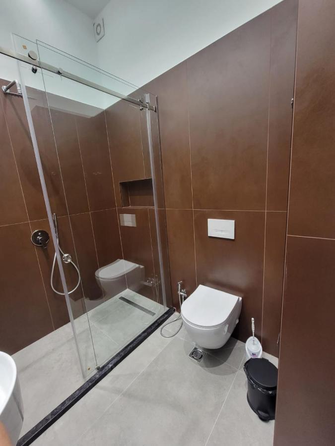 Berhami Studio Apartment Тирана Екстериор снимка